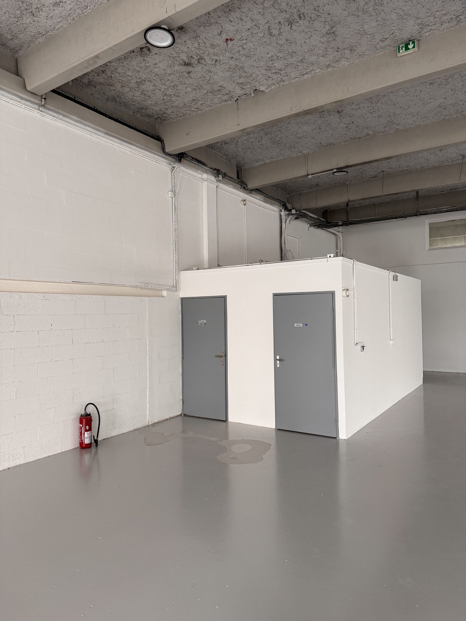 Local professionnel — rénovation